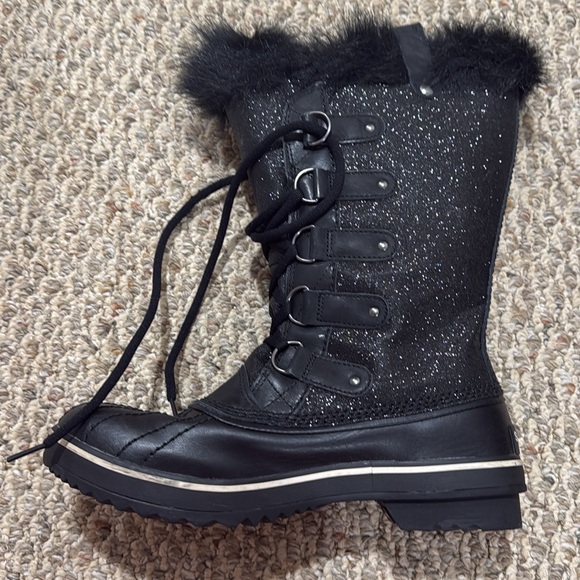 Sorel waterproof boots - Picture 2 of 3